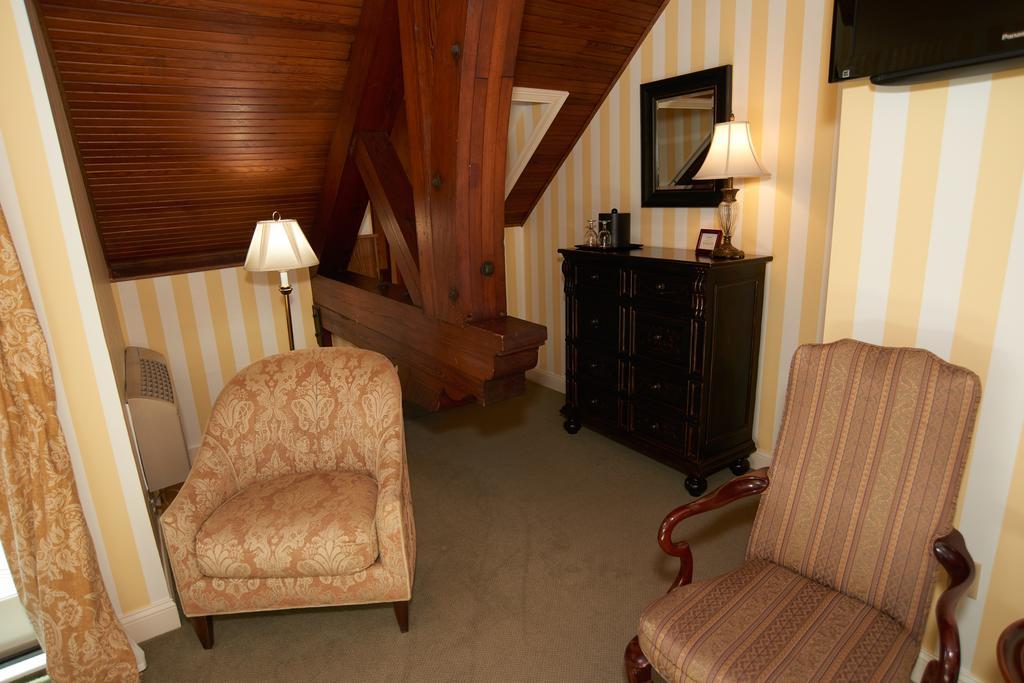 Belfry Inn And Bistro Сандуіч Екстер'єр фото